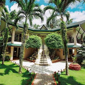 Deluxe  House
